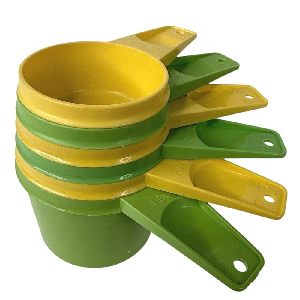 6 Tupperware Measuring Cups Apple Green Harvest Gold Vintage Nesting Set Yellow